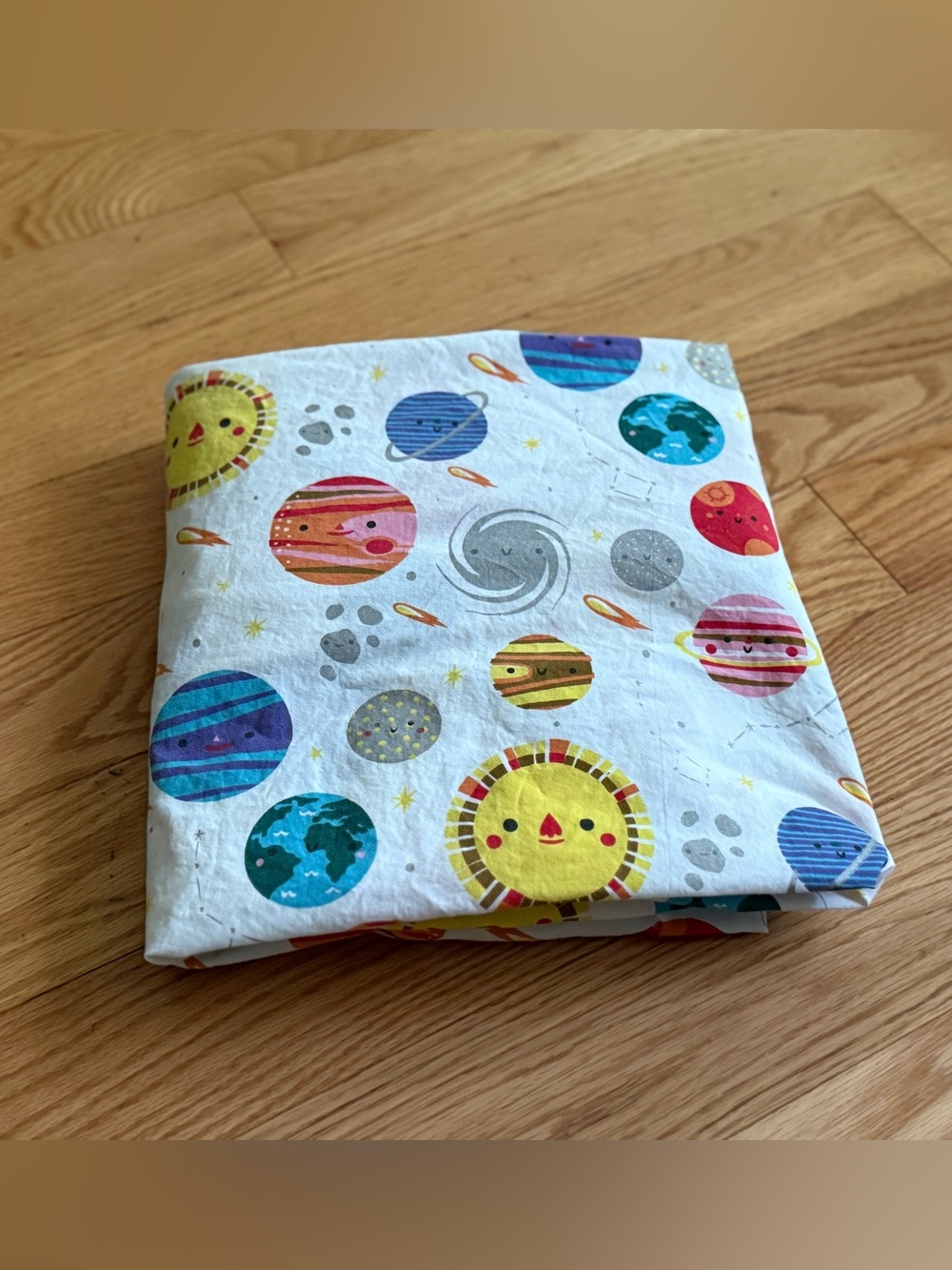 Crate & Barrel /Crate & Kids Organic Outer Space planets Sun crib sheet